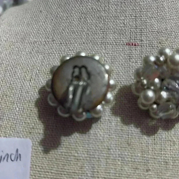 Japan‎ clip on earrings - Picture 2 of 2